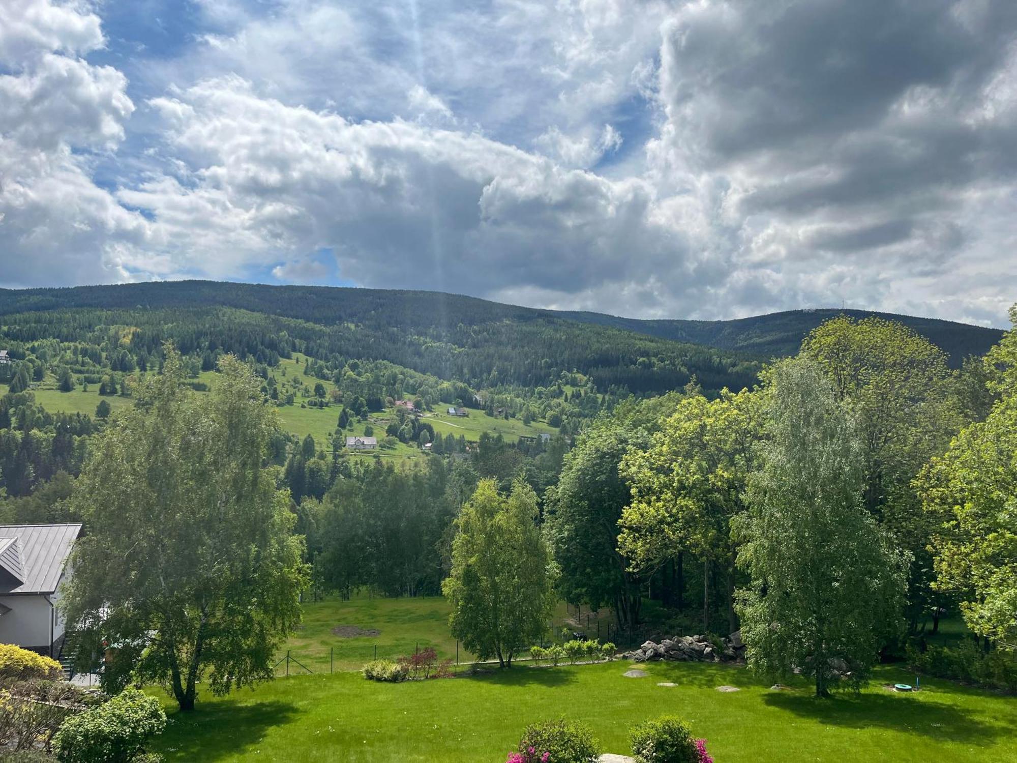 Apartamety I Pokoje Goscinne Na Jaskolczej Swieradow-Zdroj Exterior photo